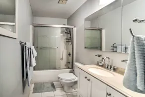 Pittsburgh Retreat w/ Deck ~ 4 Mi to Dtwn! - Innvendig