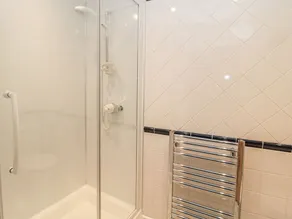 Jackson Cottage - Bathroom