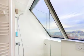 Simm's Hotel - cityhotel next to Metro U3 - Bathroom