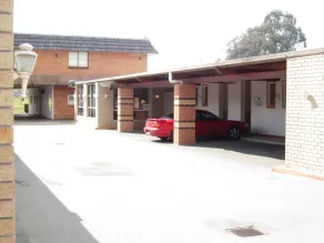 Canberra Lyneham Motor Inn - Room