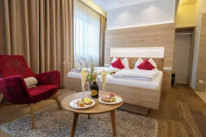 Red Dream Apartment for 2 I Graz-süd I Free Parking 24-7 Check-in - Værelse