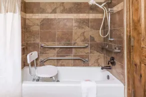Ramada by Wyndham Frisco - Salle de bain