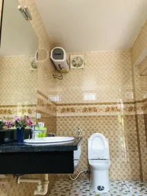 Ruby Homestay - Bathroom