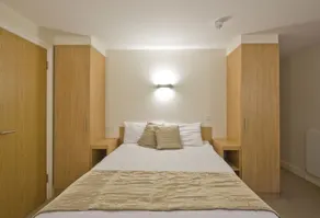 Queens Hotel - Chambre