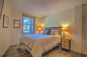 Cozy And Quaint 1 Bedroom Condo In The Heart Of River Run Village - Camera