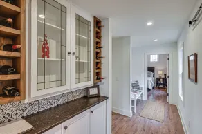 Steps to Elm St: Gorgeous Double-lot Getaway - Interiör