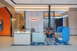Echarm Hotel - Kunming Station South Asia Style Street Branch - Lobby