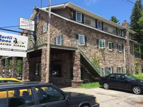 Fern Ridge Motel - Udendørsområde