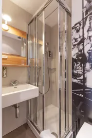 Alpenblick CoLiving by Homenhancement - Self Check In - Badrum
