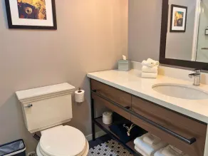 enVision Hotel Worcester Downtown - Badezimmer