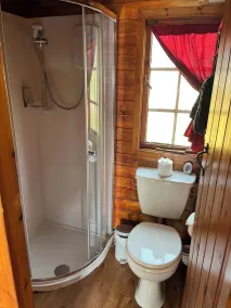 Ben More Lodge - Baño