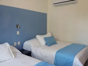 Hotel RV - Habitación