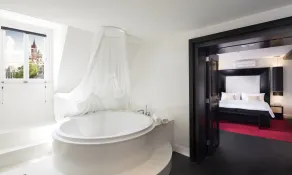 Le Theatre - Chambre