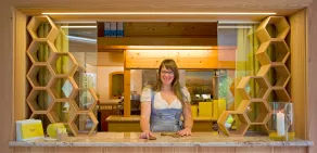 APIPURA hotel rinner - Check-in-/Check-out-Schalter