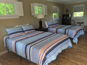 Riverboat Inn & Suites - Zimmer