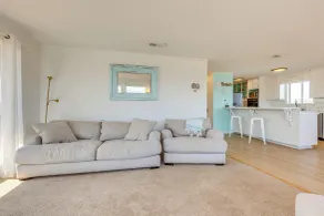 Breezy Dauphin Island Vacation Rental with Deck! - Innvendig