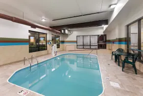 Red Roof Inn & Suites Columbus - West Broad - Piscine