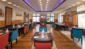 The Competent Palace Hotel - Restaurant