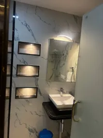 Asusss International - Badezimmer