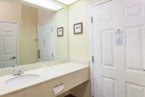 Baymont by Wyndham Columbia Maury - Salle de bain