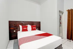 OYO 92289 Hotel Aji Kusuma - Room