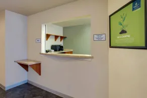 WoodSpring Suites Washington DC Andrews AFB - Vestíbulo