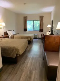 Days Inn by Wyndham Topeka - Chambre