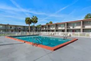 Quality Suites Wildwood - The Villages - Piscine