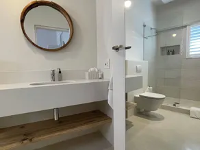 Plett Beachfront Guest House - Badezimmer
