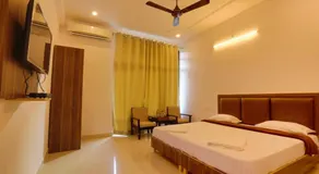 Hotel Tapovan Cottage - Room