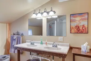 Black Hills Vacation Rental 25 Mi to Mt Rushmore! - Bathroom