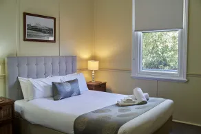 Amaroo Park - Room