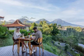 Munduk Tentrem Resort - Restaurant