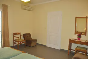 Holiday Studio Apartments Yannis on Agios Gordios beach in Corfu - Quarto