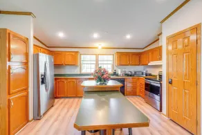 Pet-friendly Emerald Lake Retreat in Charlestown! - Private kitchen