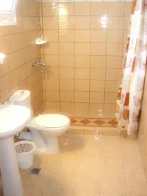 Dorana Apartments & Trekking Hotel - Bad
