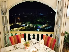 Blue Horizons Garden Resort - Restaurant