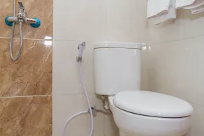 RedDoorz Plus @ Dipatiukur - Bathroom