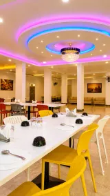Hotel Asha Palace By Basotel - Restaurant