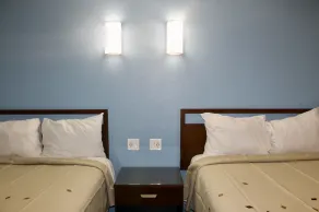 Crescent Inn - Room