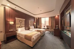 Alhamra Vivid Aparthotel By Checkmyguest - Room
