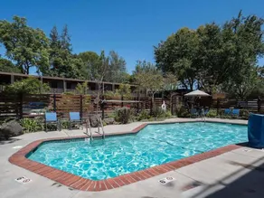 The Creekside Inn - Piscina