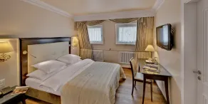 Grand Hotel Suisse Majestic, Autograph Collection - Room