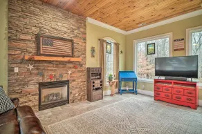 Dog-Friendly Family Home Steps to Norris Lake - Interiør
