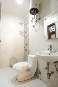 HOTEL GLOBAL STAY Near Delhi Airport - Badeværelse
