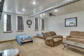 Walkable Main St Studio Near Lake Cochrane - Interiør