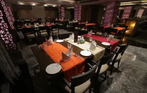 Regenta Central Lucknow by Royal Orchid Hotels Limited - Restaurant