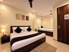Rukmani inn hotel near prem mandir - Habitación