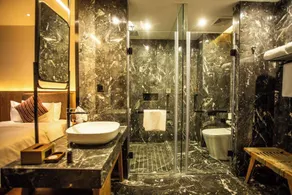 Ramada by Wyndham Diqing - Bathroom
