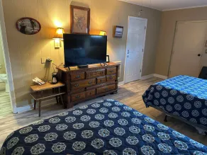 Sportsman's Lodge - Zimmer